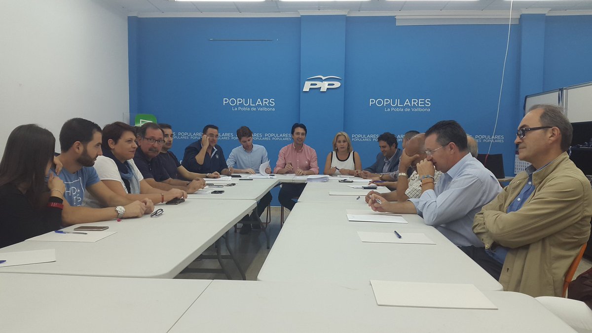 popularsval's tweet photo. Reunión comarcal con el @PP_CampDeTuria para explicar el proceso de #regenerAcción junto al presidente @VicenteBetoret y @carmencontelles. https://t.co/rLy9HKnSCv