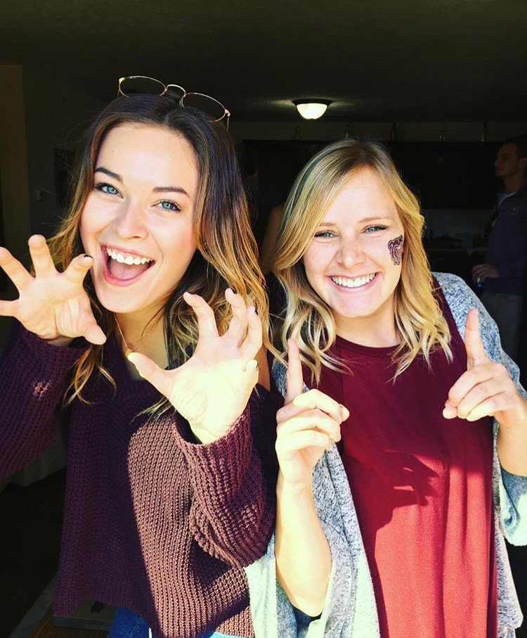 AXOZetaSigma's tweet photo. #MOSTATEMONDAY Alpha Chi loves 3 things: our sisterhood, mini tacos &amp; DA BEARS! We can't imagine being anywhere other than MO STATE #AXO_MSU https://t.co/9ZzwUYOTDc