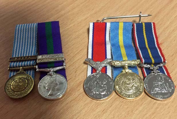 Hells4Heroes's tweet photo. MEDALS FOUND 🎖🎖🎖🎖
Veteran's medals left on Hull Trains - can you help find the owner?
 https://t.co/KKFmRfSZZp https://t.co/sqhMEm3eEx