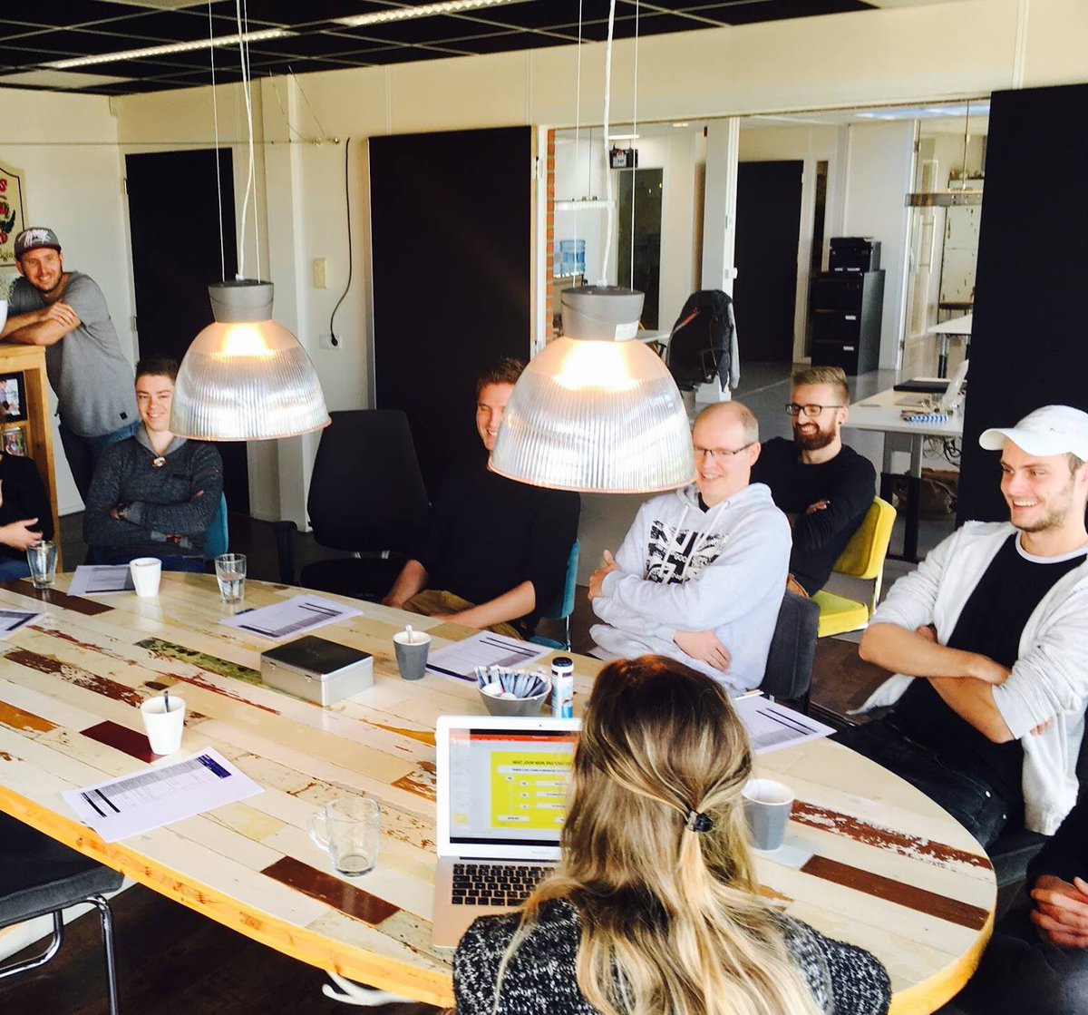 Wij begonnen onze week met een #snapchat presentatie. Benieuwd wat #snapchat uw bedrijf kan bieden? Wij vertellen het graag.