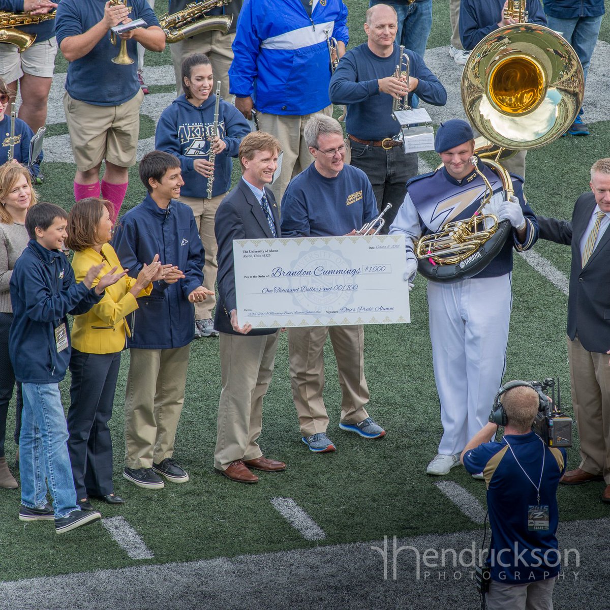 rhendricksphoto's tweet photo. Brandon Cummings awarded the 2016 Marching Band Alumni Scholarship. #ohiospride @uakron @UAkronNews @uakronalumni #marchingband https://t.co/RAatvvPoQk