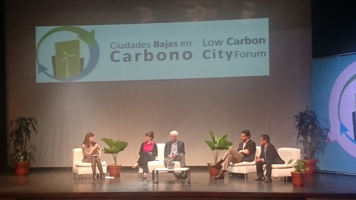 LowCarbon_City's tweet photo. Each peso invested in cleaning up #airpollution returns 8 pesos worth benefits.
"We have to change from speech to action!"
#lowcarboncity https://t.co/rILiHDmdTm