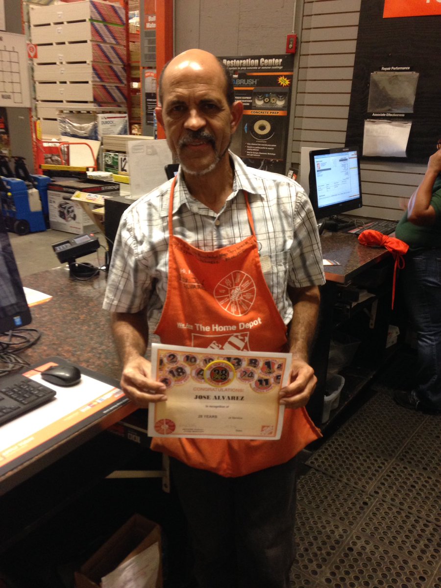 specialty285's tweet photo. Jose celebrating 28 years with the Home Depot ! Thank you Jose for all the years of service ! https://t.co/Zj5nhTLnoB