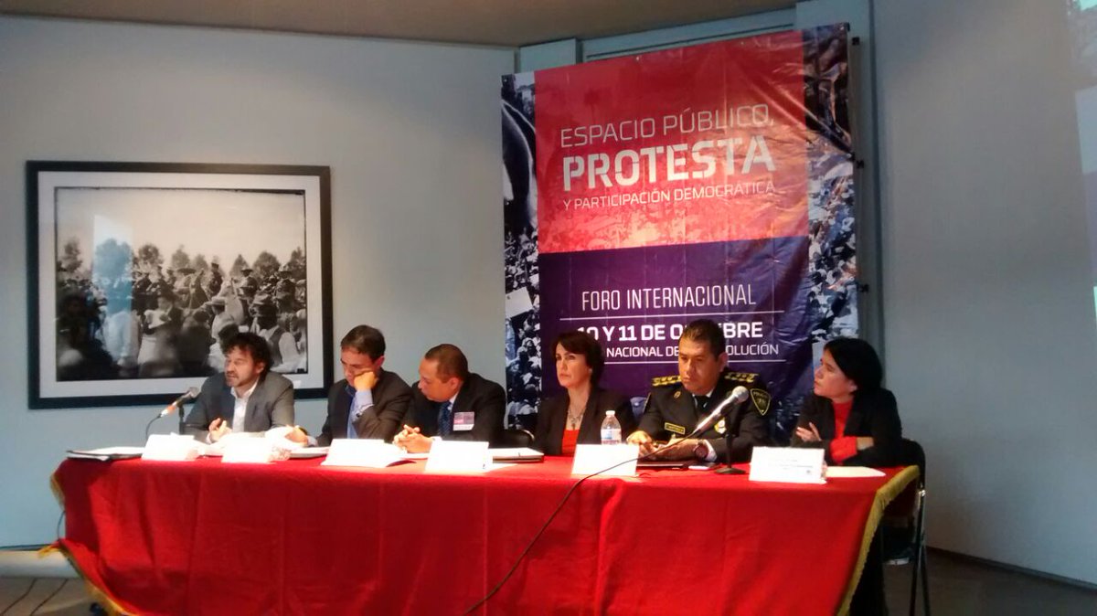 ElBigDataMx's tweet photo. Autoridades y sociedad civil discuten el derecho a la protesta social, durante el Foro Espacio Público, Protesta y Participación Democrática https://t.co/WMcIthhnma