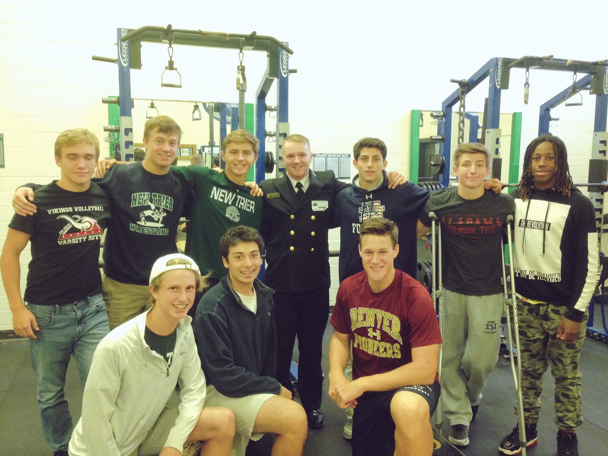 NTStrength's tweet photo. Thanks Midshipman Hogin for stopping by to talk to @USNavy recruits during #spiritweek - your dedication and work ethic are an inspiration! https://t.co/CifND3jubR