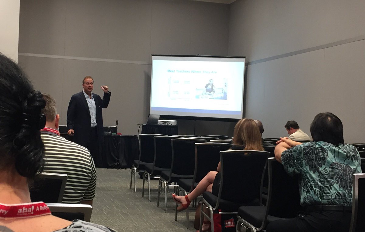 MavisTasaka's tweet photo. AMLE2016 DrBobbyMoore-Evaluation to Empowerment @dolediplomats @CodyKikuta @DrBobbyMoore #AMLE16 https://t.co/Hz9Cl8O6qI