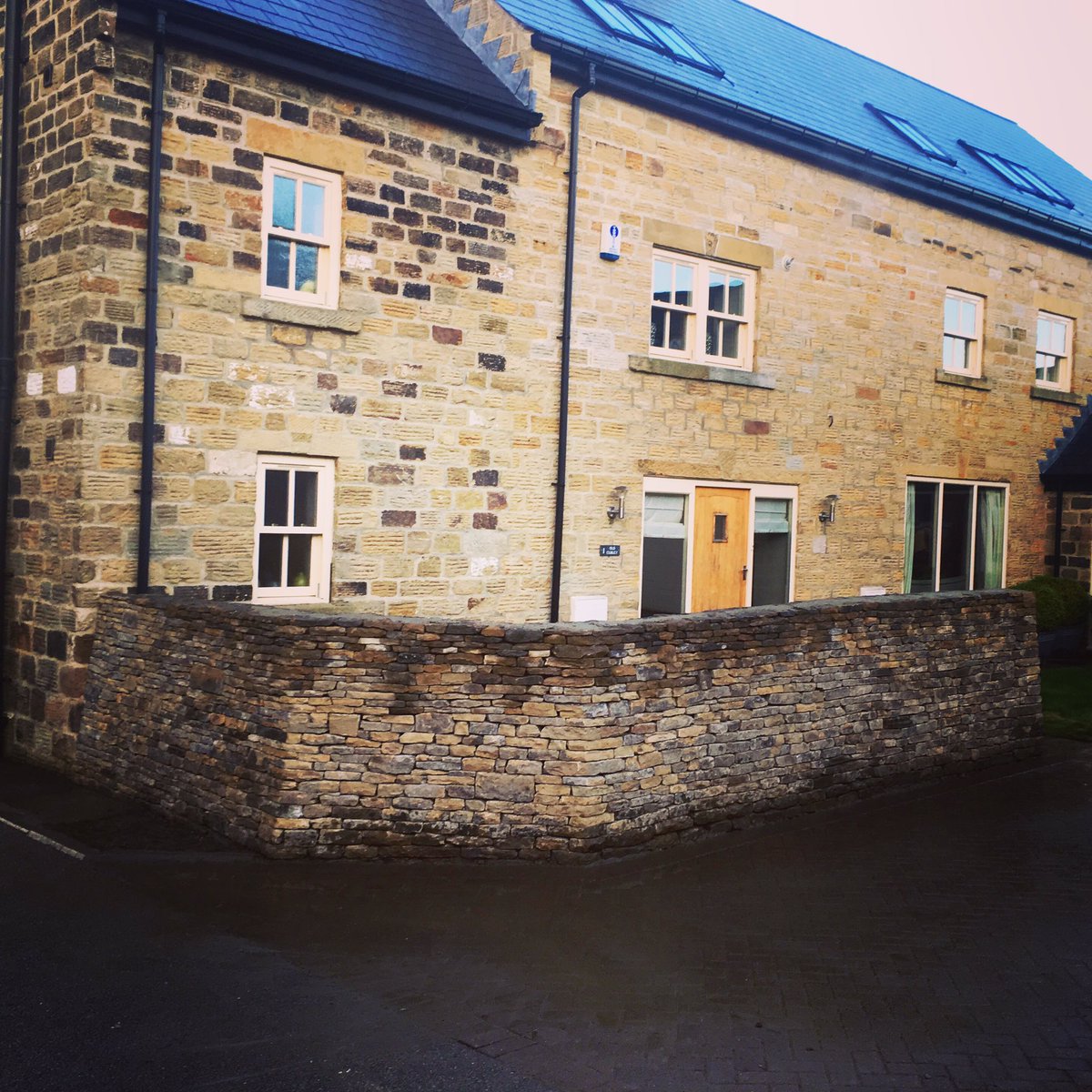 lydia_noble's tweet photo. #drystone #Yorkshire https://t.co/PcTHsOLcdJ https://t.co/d4GPijeXqx