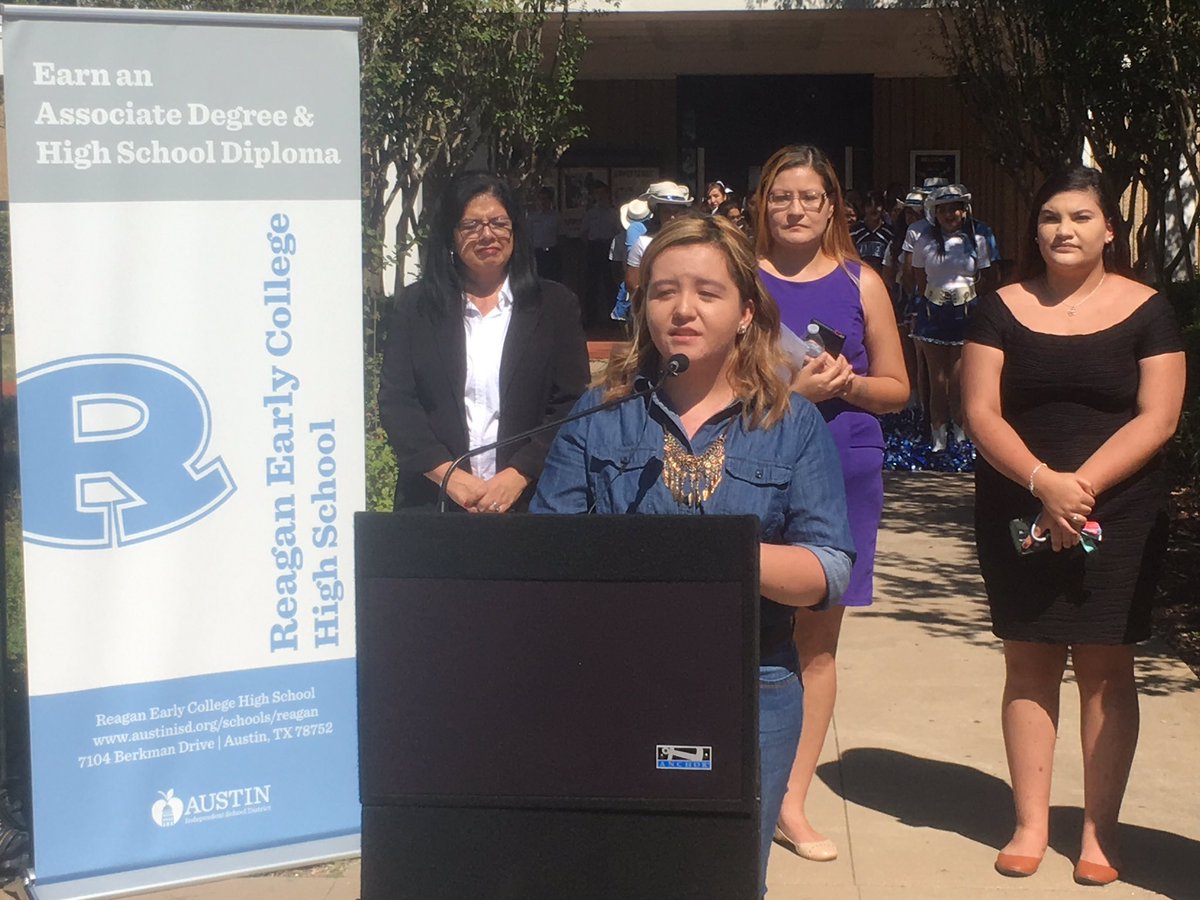 aisd_supt's tweet photo. .@ReaganECHS student, Noemi, is a sophomore and already has 30 college credits! #csrising #AISDProud https://t.co/tlxNiFKVCz