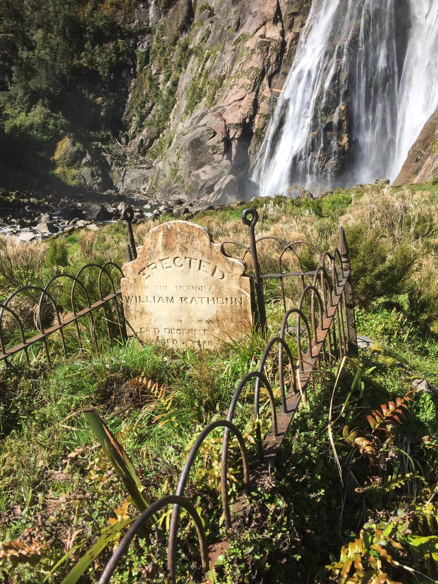 MilfordSound's tweet photo. The only grave left at Cemetery Point Milford Sound https://t.co/VZHmn2qIni