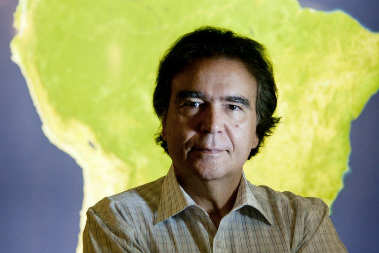 cartacapital's tweet photo. “PEC 241 é condenação de morte para milhares de brasileiros”, diz ex-ministro da Saúde  https://t.co/rm20kJ88xn #PEC241 https://t.co/zo93NHnEai
