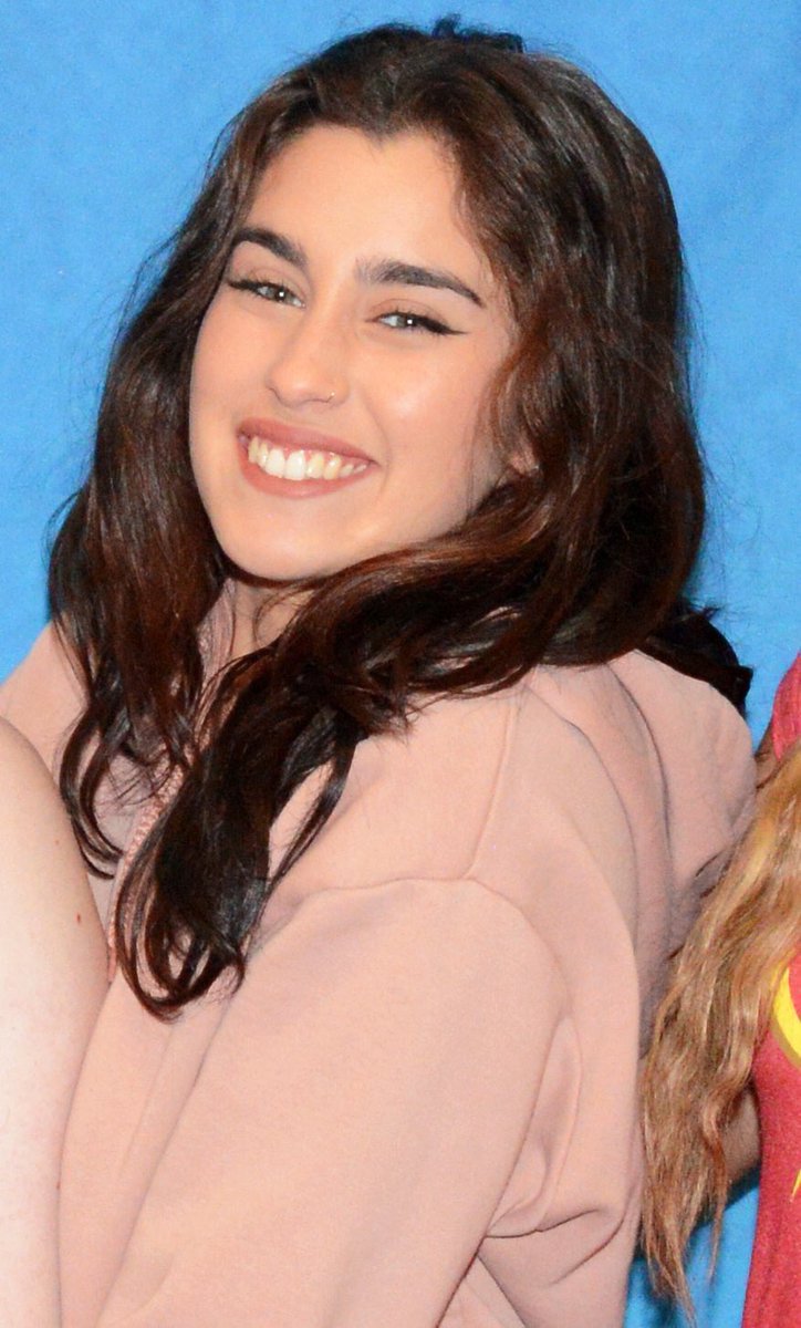 makiwaarii's tweet photo. 100 RTS = 100 VOTES 
(RT for hoodie Lauren🙈)

@FifthHarmony
Collaboration Of The Year
#AMAs https://t.co/V8j2lWjtGH