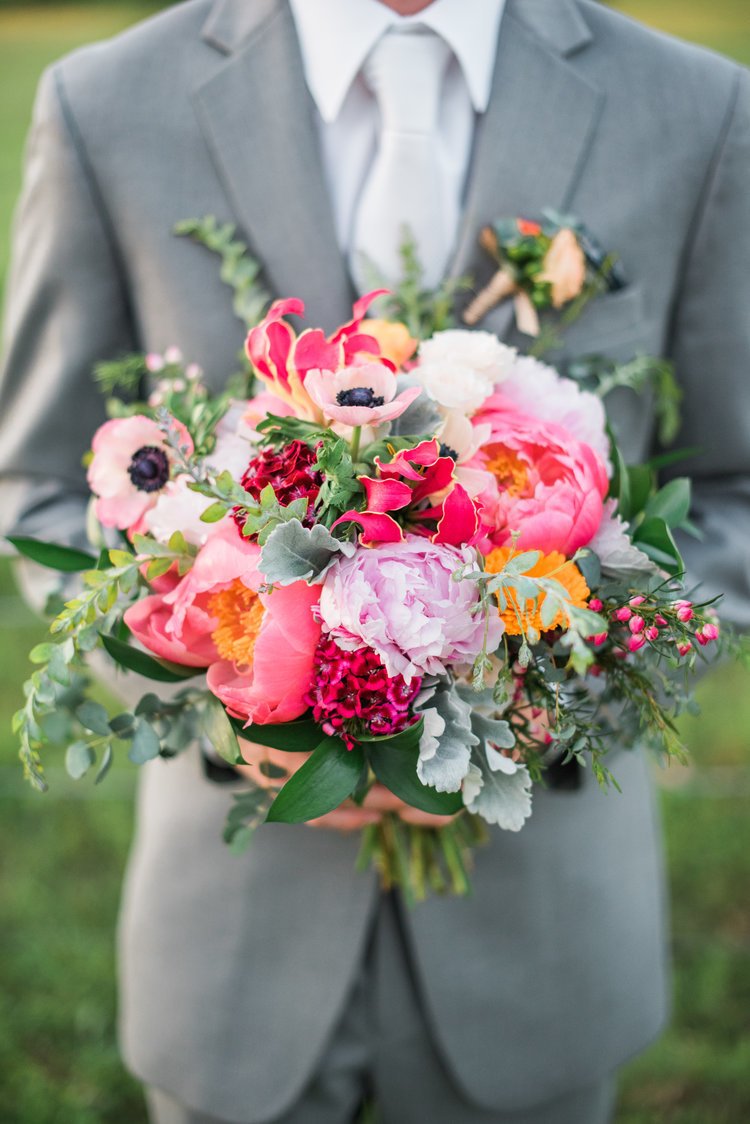 StonehouseVilla's tweet photo. Floral therapy 
#stonehousevilla #atxvenue #flowers #hillcountrywedding https://t.co/zRzoZW85x0