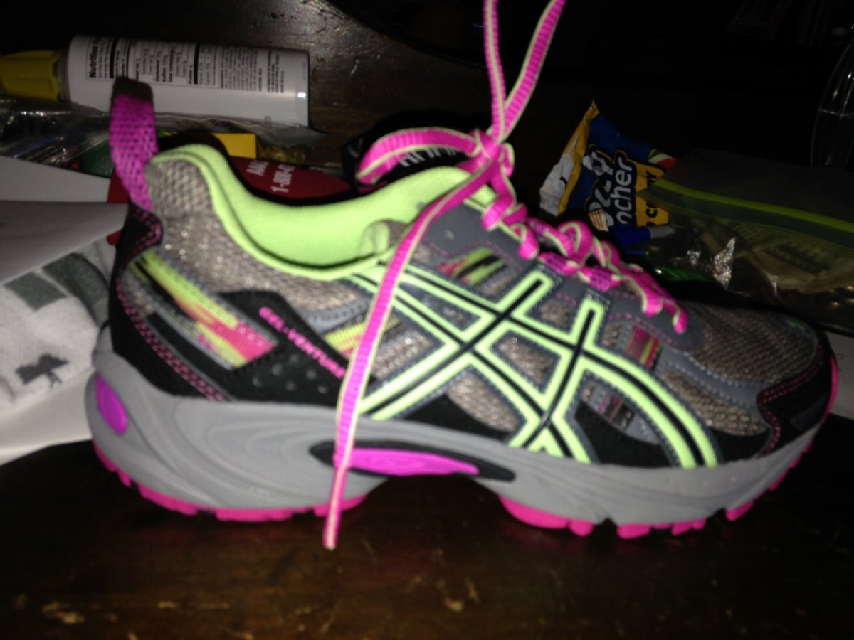 StJude819's tweet photo. @AriannaPfled got new shoes this weekend! https://t.co/NVUcbLnIHq