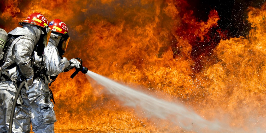 ArrowRevolution's tweet photo. It's @NFPA #NationalFirePreventionWeek. Do you know the age of your smoke alarms? Don't wait - check the date! https://t.co/uORwUYyXgL https://t.co/0ZiubAlEsw