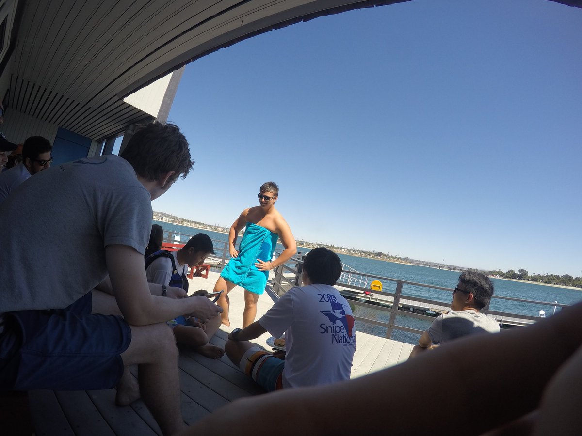 UCSDSailing's tweet image. Not sure what's going on here...