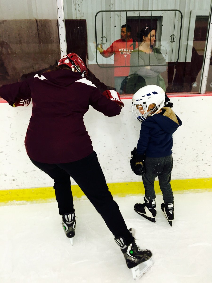 jackattac9's tweet photo. 1st step is getting them on the ice! #girlshockey @IIHFHockey #usahockey #culverhockey #culvergirlshockey https://t.co/EkogLBncIQ