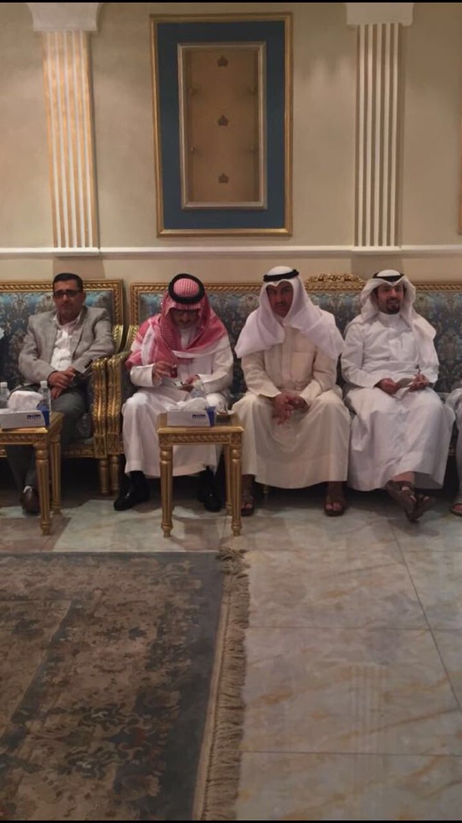 pressALQ8's tweet photo. اللواء المتقاعد د.مجلاد السيحان في ديوان الدكتور عبدالعزيز السويط. https://t.co/lYmTn9bgvP
