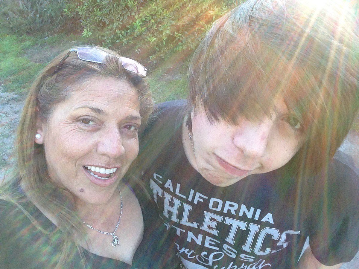 super_kenna's tweet photo. Con mi hijo bello https://t.co/irXjKiKORh