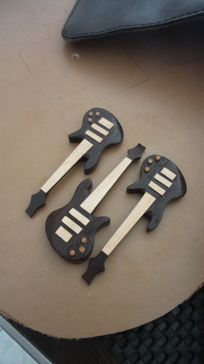 alidemircanguitars (@luthierad) on Twitter photo 