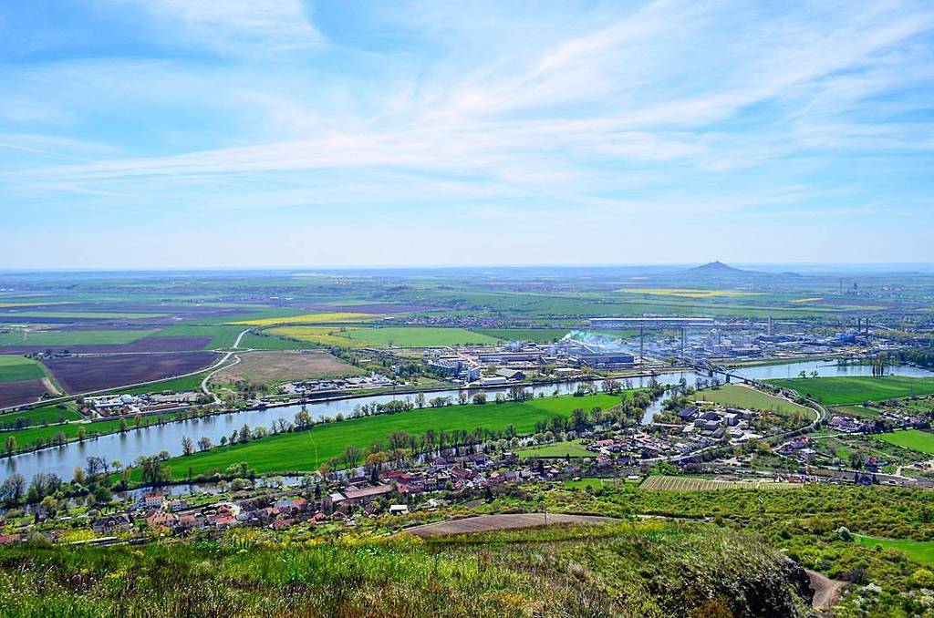 petrmottl's tweet photo. View from Radobýl #radobyl #litomerice #litoměřice #usteckykraj #ceskestredohori #centralb… https://t.co/a20bGX4Qkg https://t.co/7VydQ8saYx