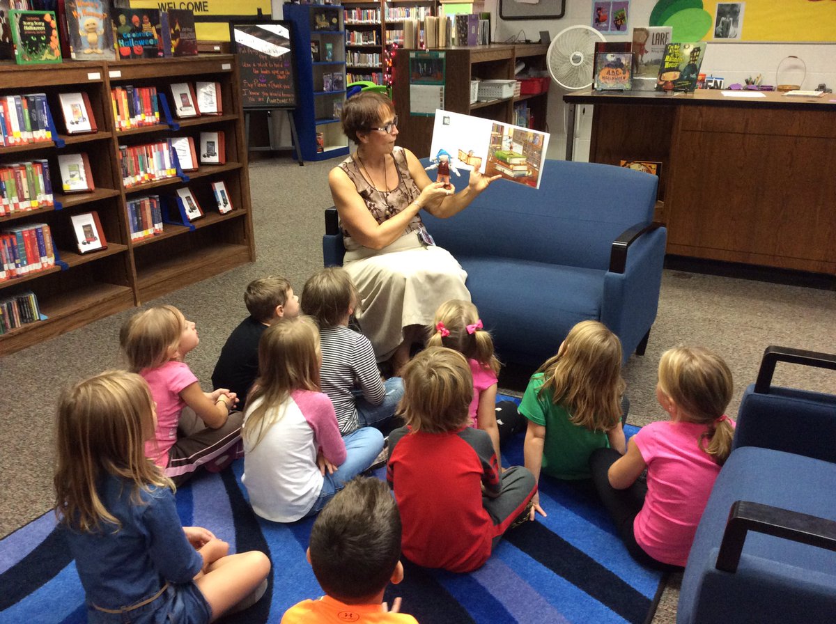 jschool50's tweet photo. #RaiderStrong @PCSD_SS @KathyDeBoth @jschool50 kids met Scoob today https://t.co/yIK2abbZBW