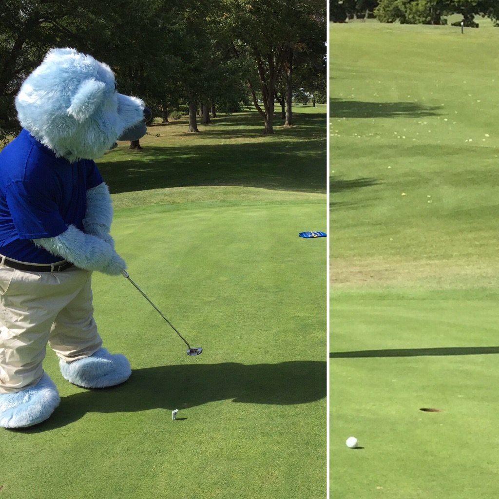 LouieSTLBlues's tweet photo. When @HOFBlues16 asks you to sink a 15' putt, you borrow his putter and drain it... ✅ #PutterDrop https://t.co/42plx8y8KM