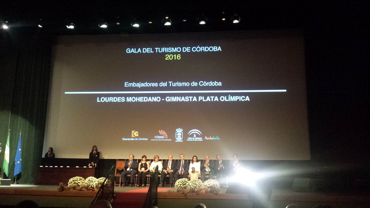 Recetas_lola's tweet photo. #7edicion Gala del Turismo 2016 #Cordobaesp #embajadoresdeCordoba @LourdesMohedano campeona olímpica y @antonioJose cantante https://t.co/0guFNE1Sqn