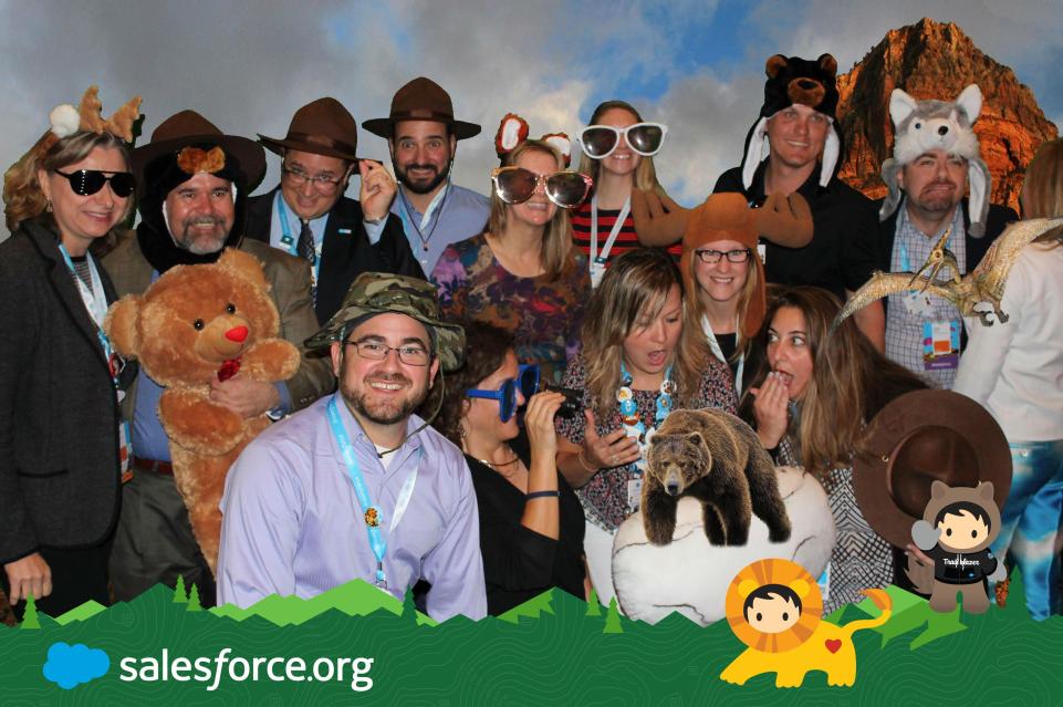 RebeccaJoffrey's tweet photo. Who needs artificial intelligence when you can work with these amazing people? https://t.co/W9NOoFJuiJ Lodge at #DF16hed #powerofus https://t.co/vvJeGMiVZu