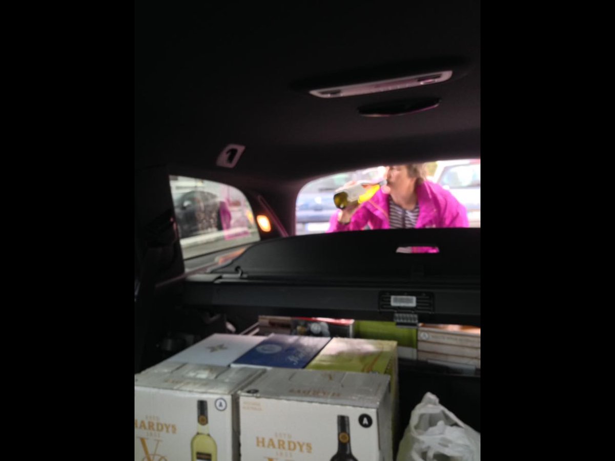 KathrynLangran's tweet image. Wine tasting my way. #callais#boozecruise.