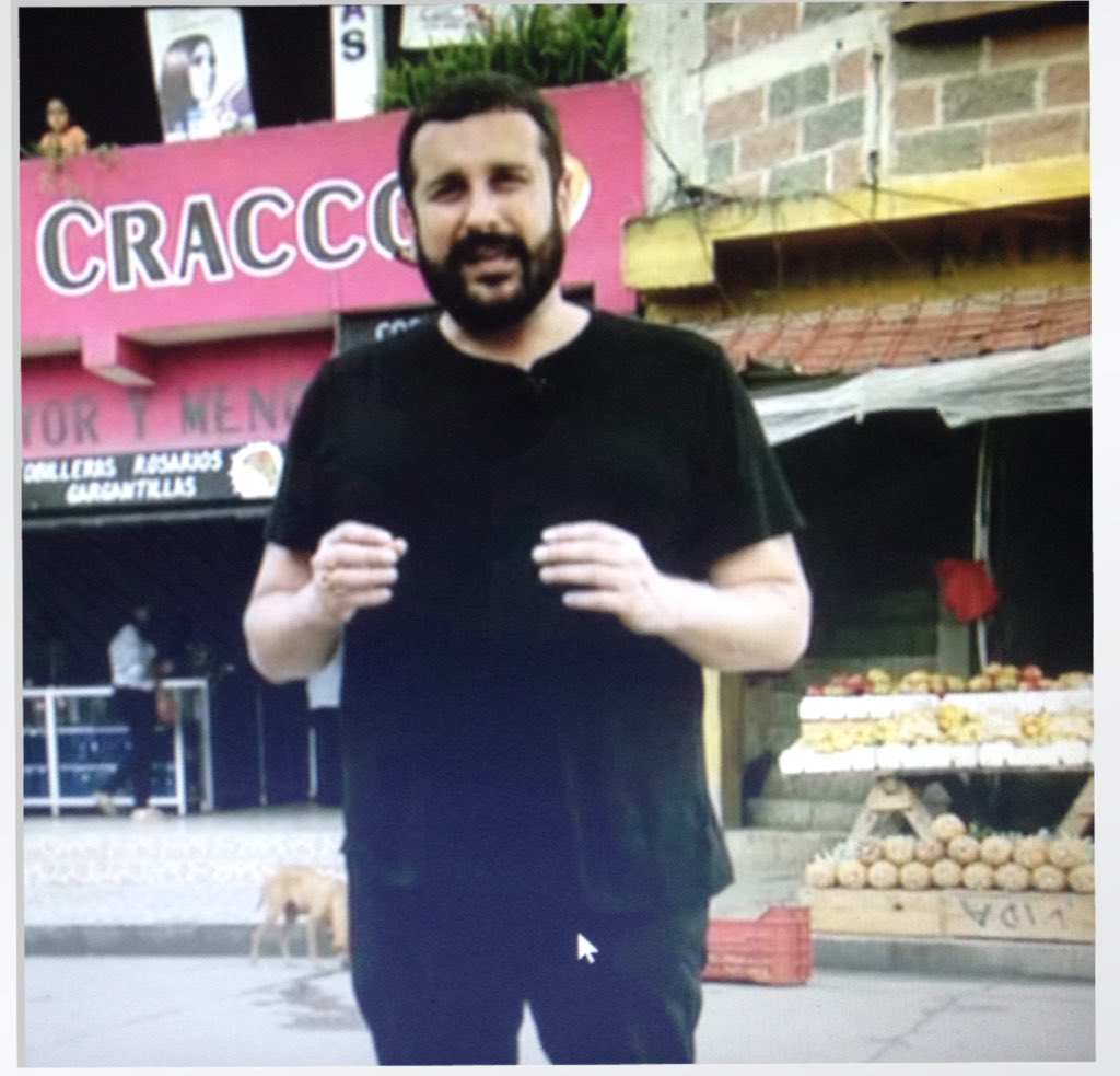 GulySporting's tweet photo. #pechinoexpress carlo carcco @craccocarlo è arrivato fino in Guatemala! grande chef numero 1! @PechinoExpress https://t.co/eNVCYbSWLr