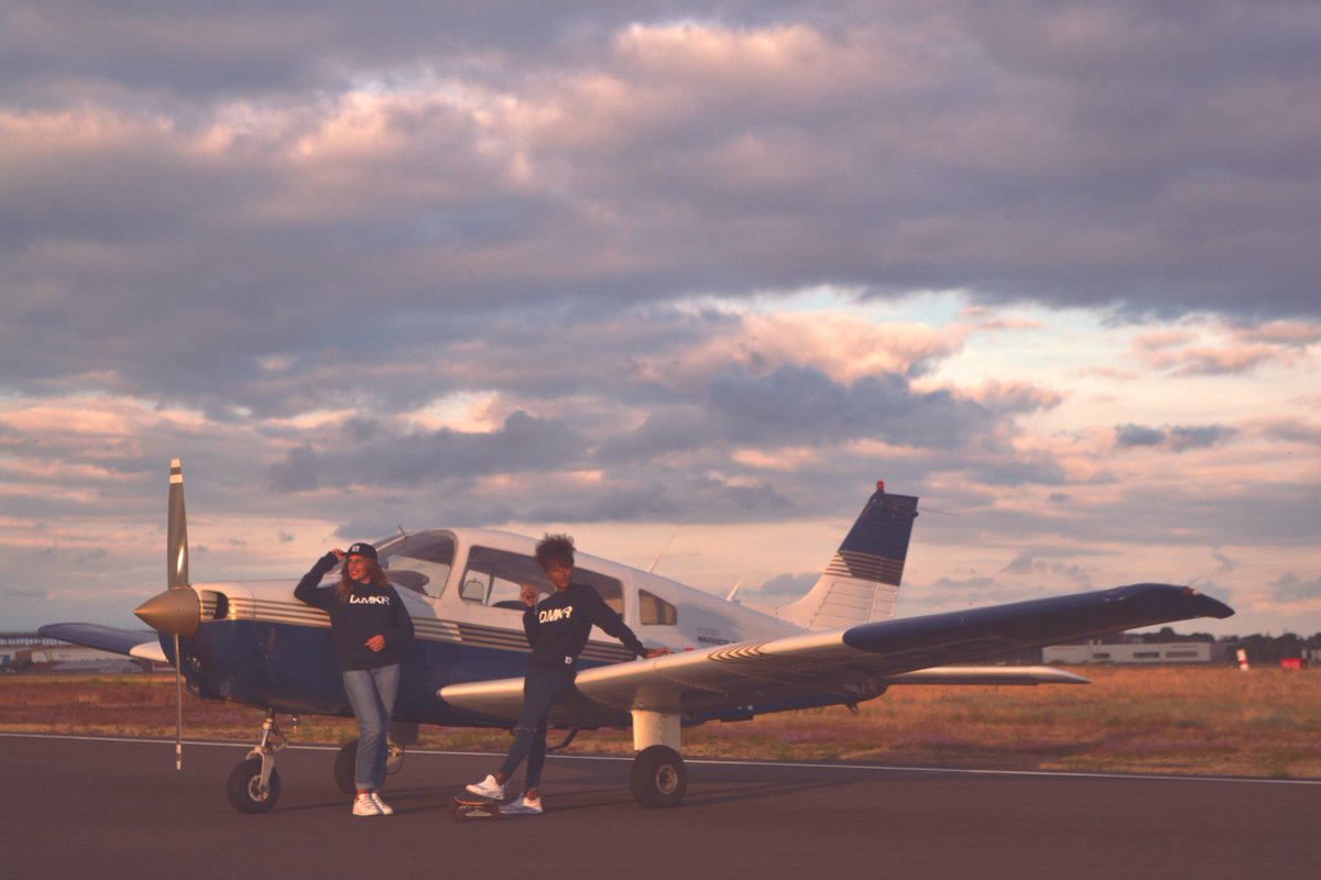 Dan__Maker's tweet photo. Photo: @MadMillProd 

#Plane #Airport #CheersUp #DanMaker https://t.co/Qy6OmkrZ2Q