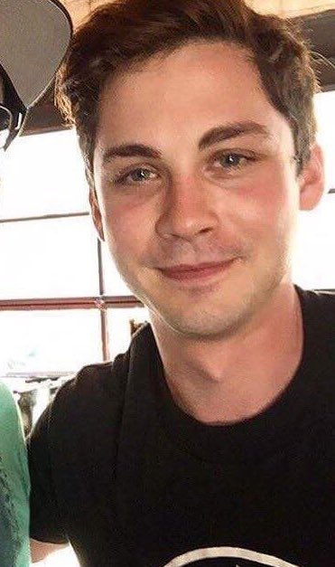 LogansourceFr_'s tweet photo. Logan Lerman récemment https://t.co/89HFalStLm
