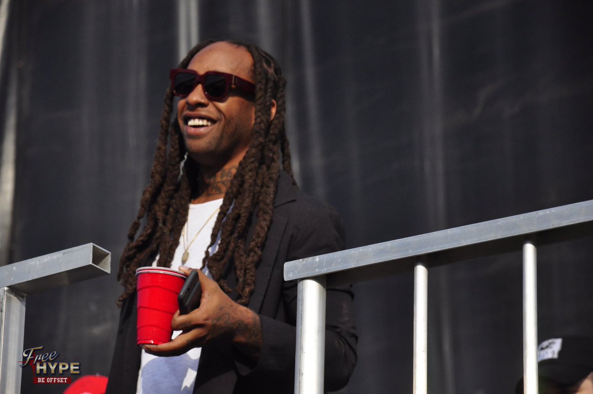 Freehype_'s tweet photo. 📸: @tydollasign &amp; @bobatl at the #ManyRiversFest https://t.co/zeQXTNubHh