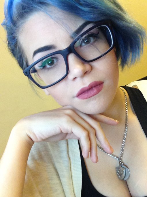 i feel cute today ✌🏻️happy thanksgiving my fellow canadian peeps https://t.co/lj5LMUKGn8