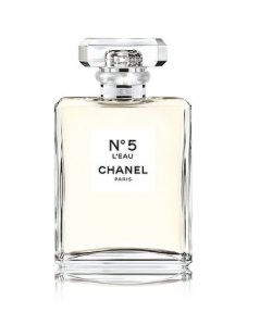 HamptonPaper's tweet photo. The new Chanel No 5, I think you are gonna love it! https://t.co/bfVKuqCtP9 #chanel #danathomas #giftguide #sephora https://t.co/7qshBsXirQ