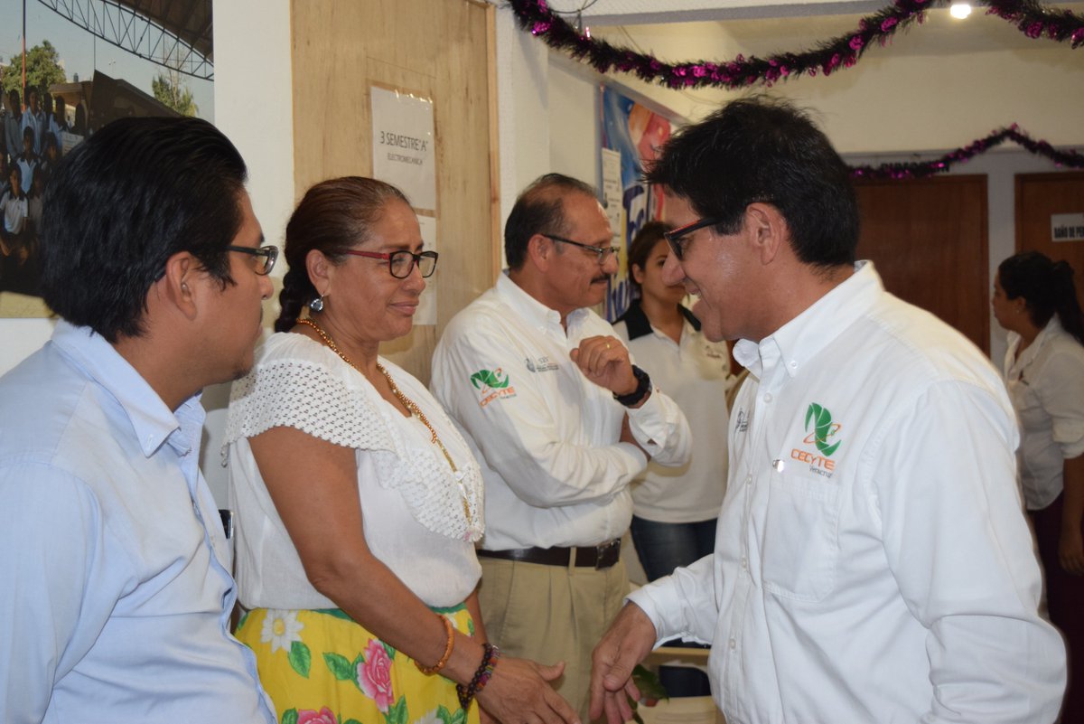 ARTEAGAPONTE's tweet photo. Recorriendo los Planteles Medellin y Veracruz, intercambiando ideas con el personal directivo,académico y administrativo.Mejores Resultados. https://t.co/Ph2jTJeBrn