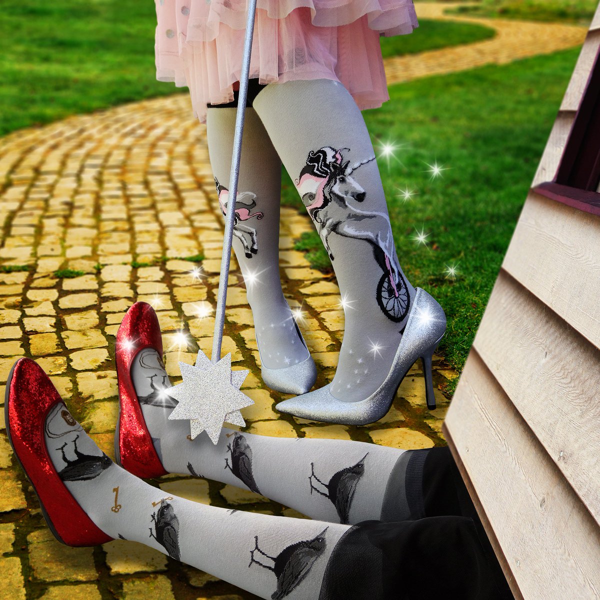 ModSocks's tweet image. Witches get stuff done. #mondaymotivation #Halloween #witchtober #socks