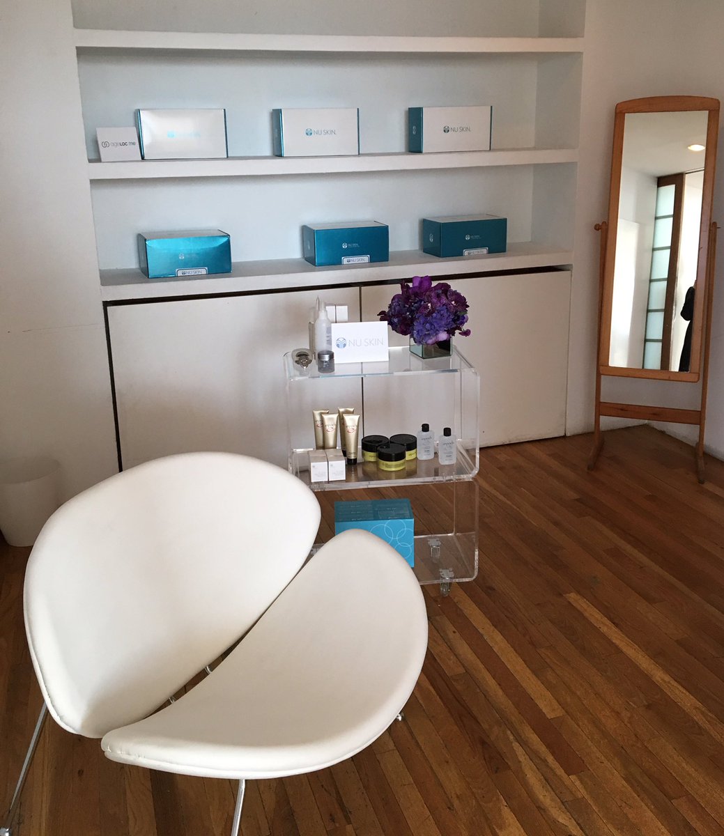 RAMSCALEStudios's tweet photo. Love the transformation of our event space for @nuskin. @chandelierevent @AES_NYC #ramscale #AESNYCvenue β¨ https://t.co/Lk61uaQsoV