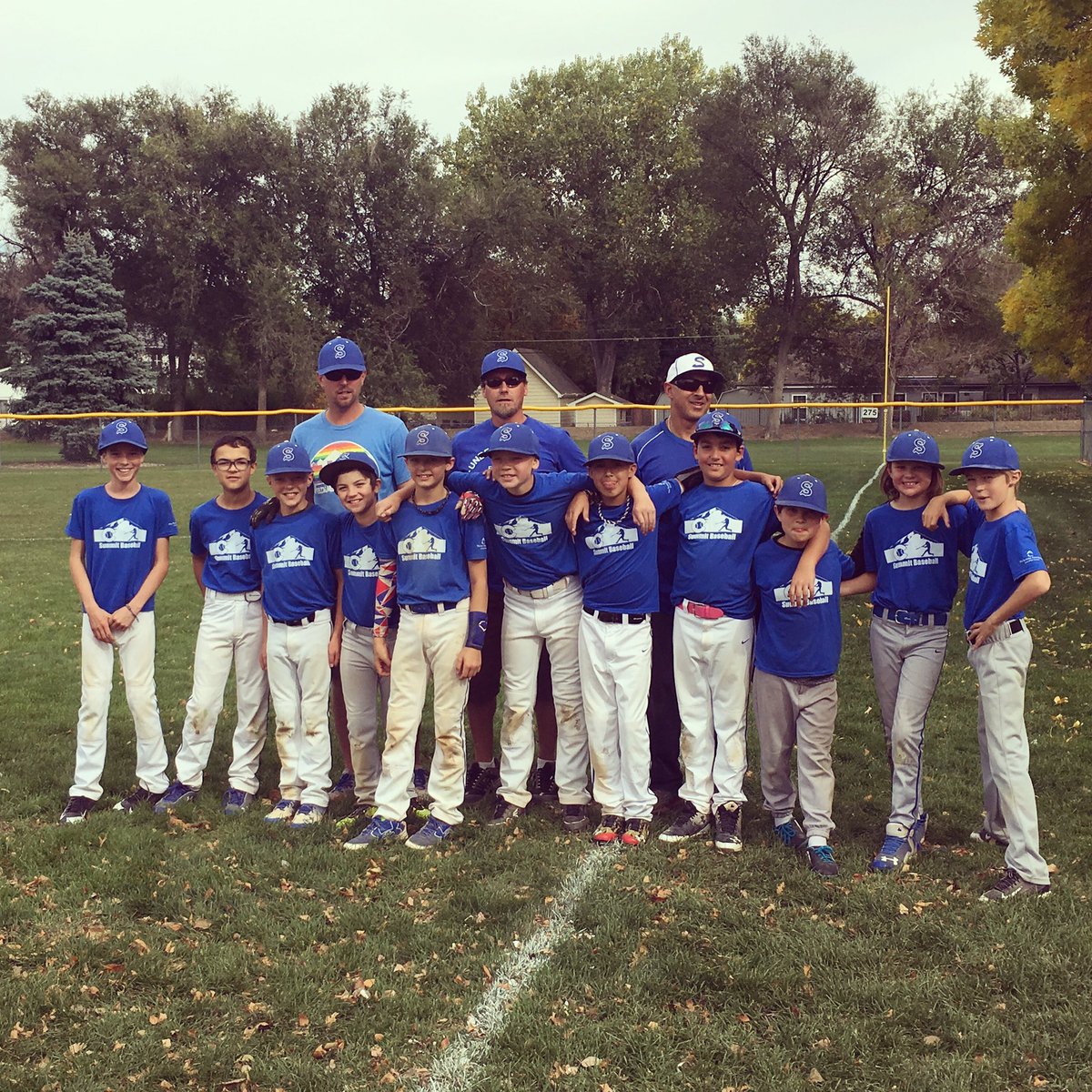simplysoozee's tweet photo. Love these boys and coaches #fischer43 #summitbaseball https://t.co/2yWkqA8wJX