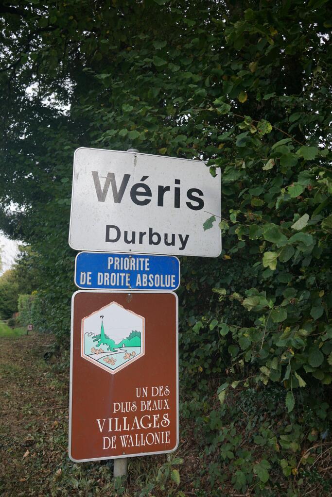 OutdoorBlogNews's tweet photo. Unterwegs in den #Ardennen #Wanderung um das alte Dorf Wéris @BelgienTourist https://t.co/KSHq2SwRLa