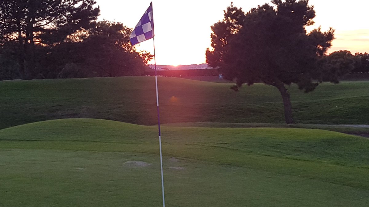 NomeKanso's tweet photo. @GolfAntequera buenas noches⛳🏌 https://t.co/RyDHkwJRXH