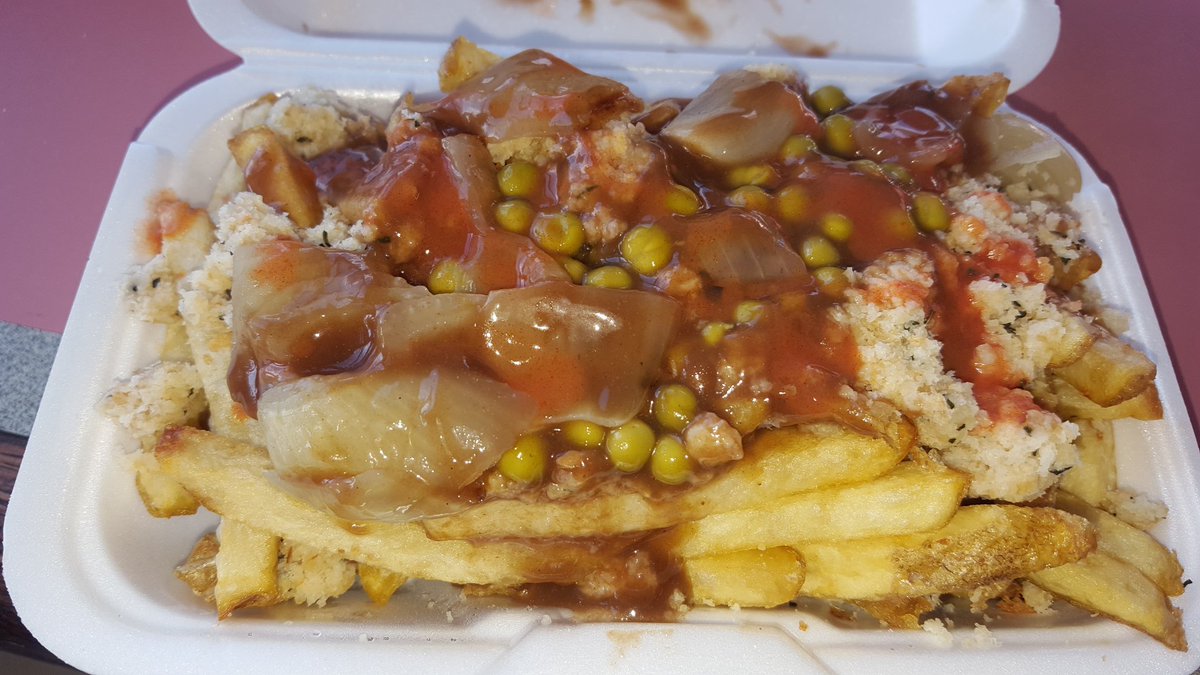 00001_b's tweet photo. @ManitouTakeout Newfie Fries rock , had the best thanksgiving dinner with Punky !!! Thanx guys 🦃🍁👍 https://t.co/ntiTx7UV8H