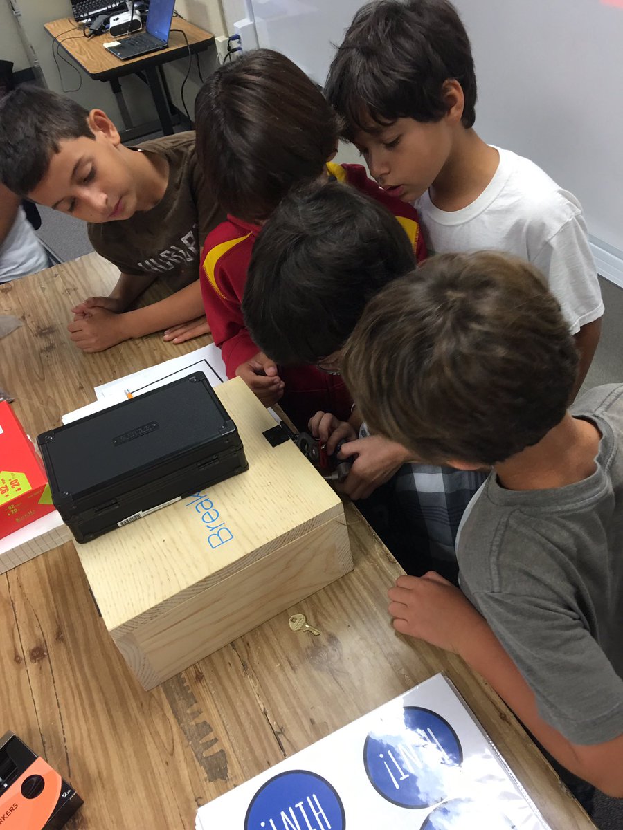 PVSDGATE16's tweet photo. GATE DAY began with a collaborative Breakout Edu about simple machines @PVSDGATE16 @MonteVistaPVSD https://t.co/wYo7d4m0QB