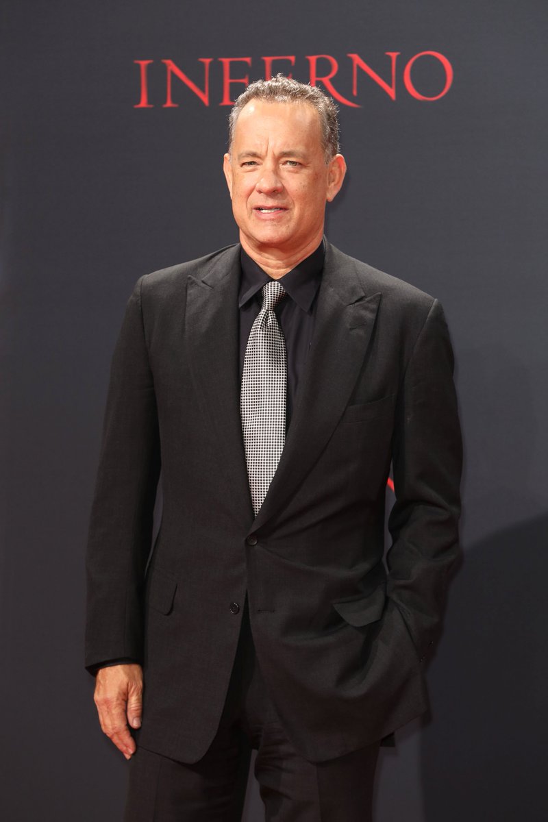 TomHanksFrance's tweet photo. Photos HQ de Tom Hanks à la première d'#Inferno à Berlin ce 10 Octobre: https://t.co/dGZvmdMZ9x #TomHanks https://t.co/ITkATZWgBz