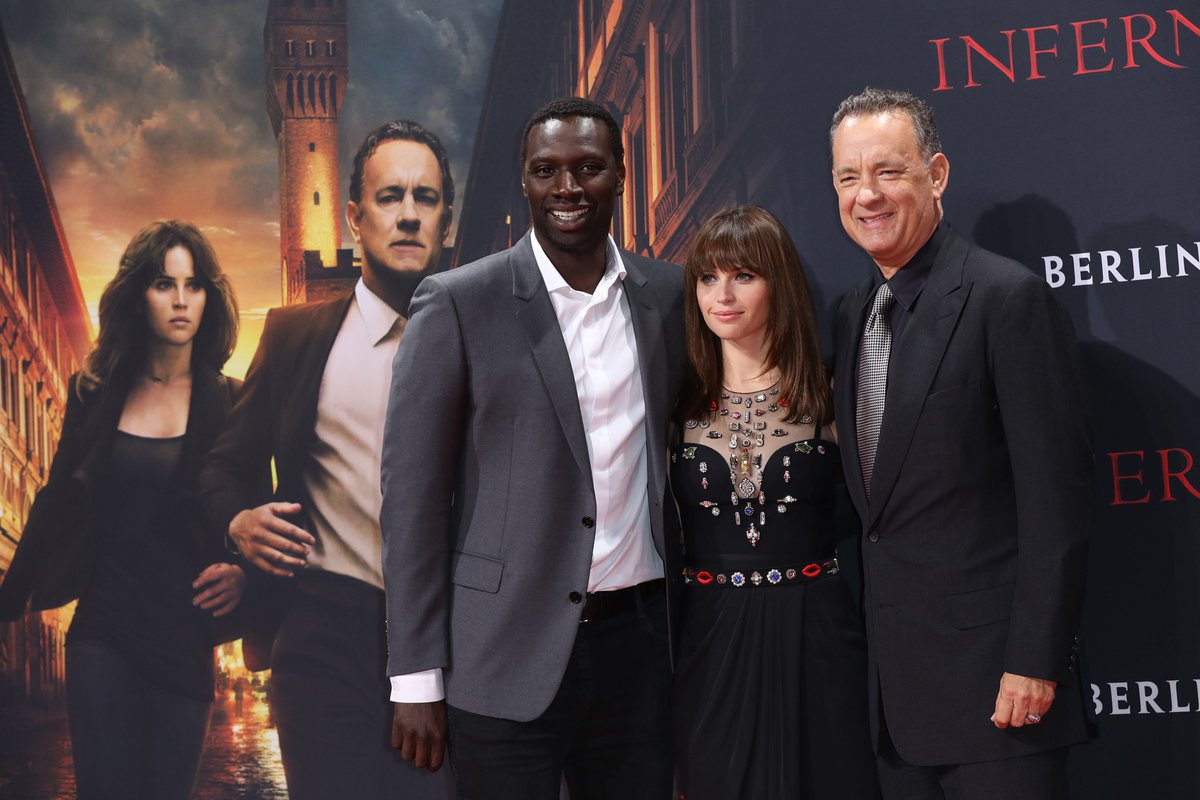 TomHanksFrance's tweet photo. Photos HQ de Tom Hanks à la première d'#Inferno à Berlin ce 10 Octobre: https://t.co/dGZvmdMZ9x #TomHanks https://t.co/ITkATZWgBz