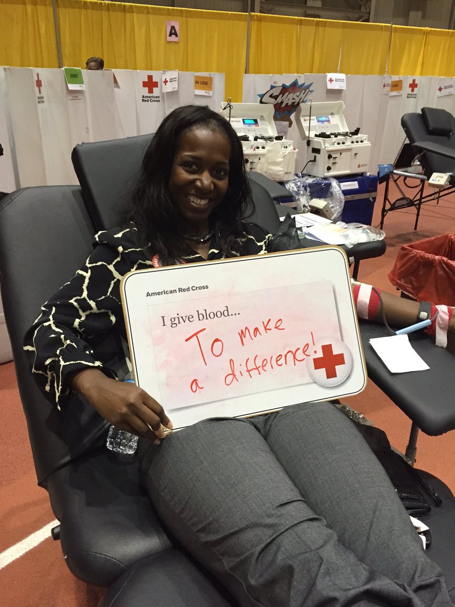 MUBloodDrive's tweet photo. LeAnn Stroupe is the is the Manager of MU's Visitor Relations and one of today's Honorary Donors! Thank you for donating LeAnn! https://t.co/aA62H2Dh9t