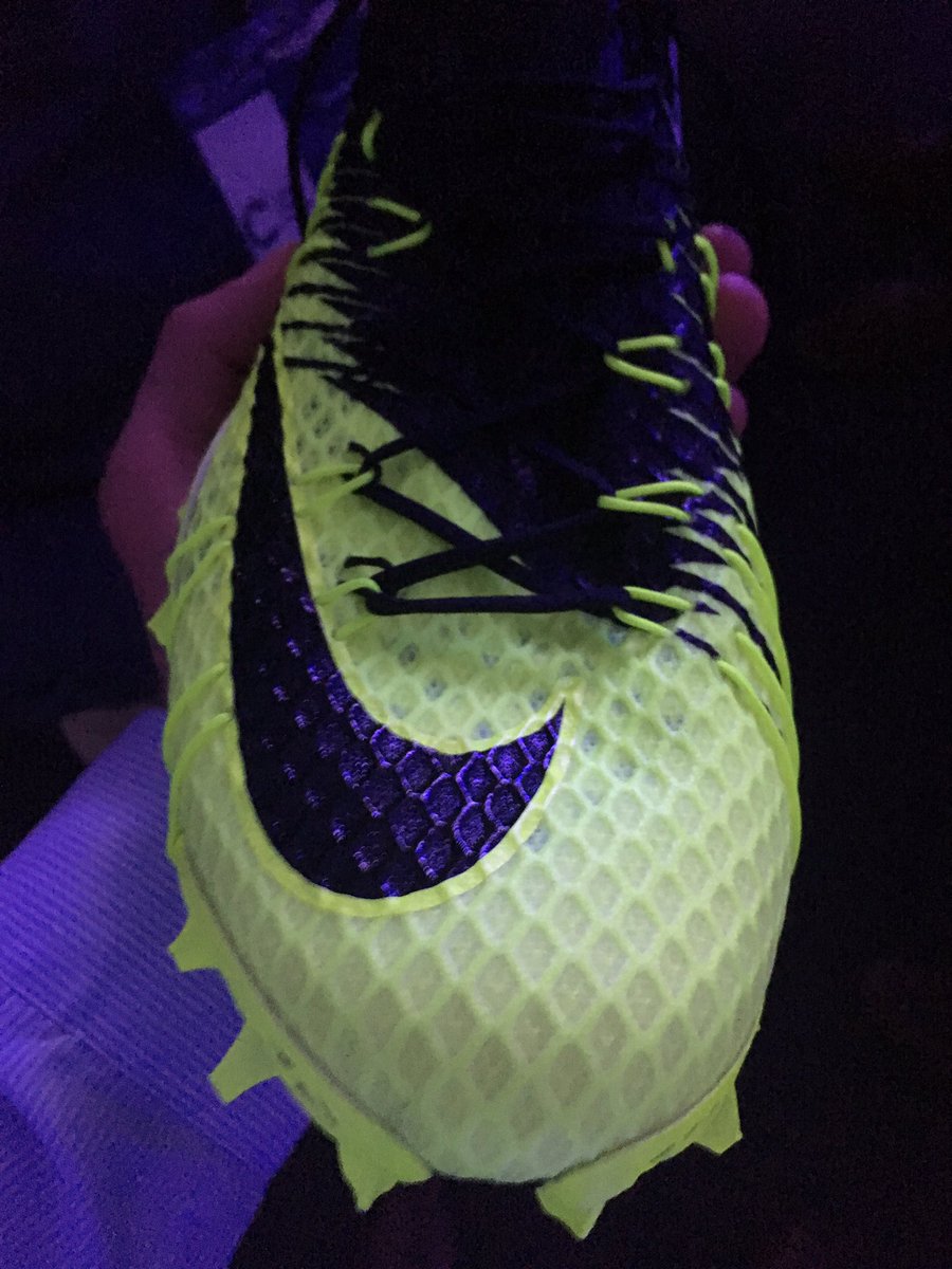 NH_Coaching_'s tweet photo. The level some people go to for the NFL combine... #40yardDash #AgilityDrill #OneOfAKindShoe #ESS2016 https://t.co/I9KDSs4Q2l