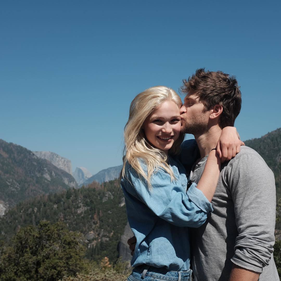 glittermagazine's tweet photo. .@KeeganAllen & #AliCollier give us #fall #date goals in these cute pics: https://t.co/qZdXVVktUM https://t.co/fur7zNV6dN