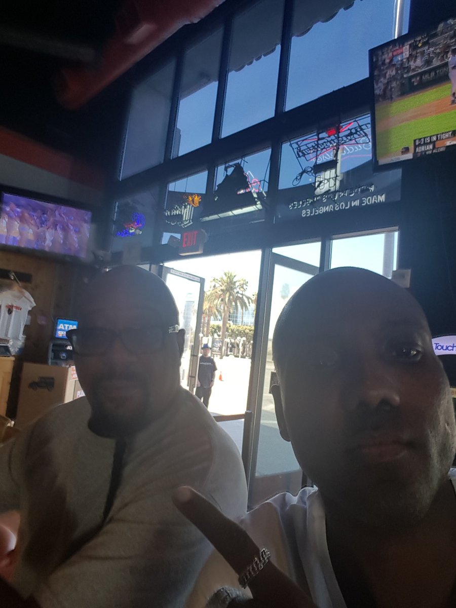 RynoTalent's tweet photo. HERMAN JACKSON IN THA SPOT!!! #HERMANJACKSON https://t.co/CXZYksRkD0