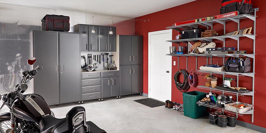 Lennar's tweet image. Five tips for fall home organization, from @ClosetMaid - spr.ly/60198606x #homeorganization #autumn #closet #storage #garage